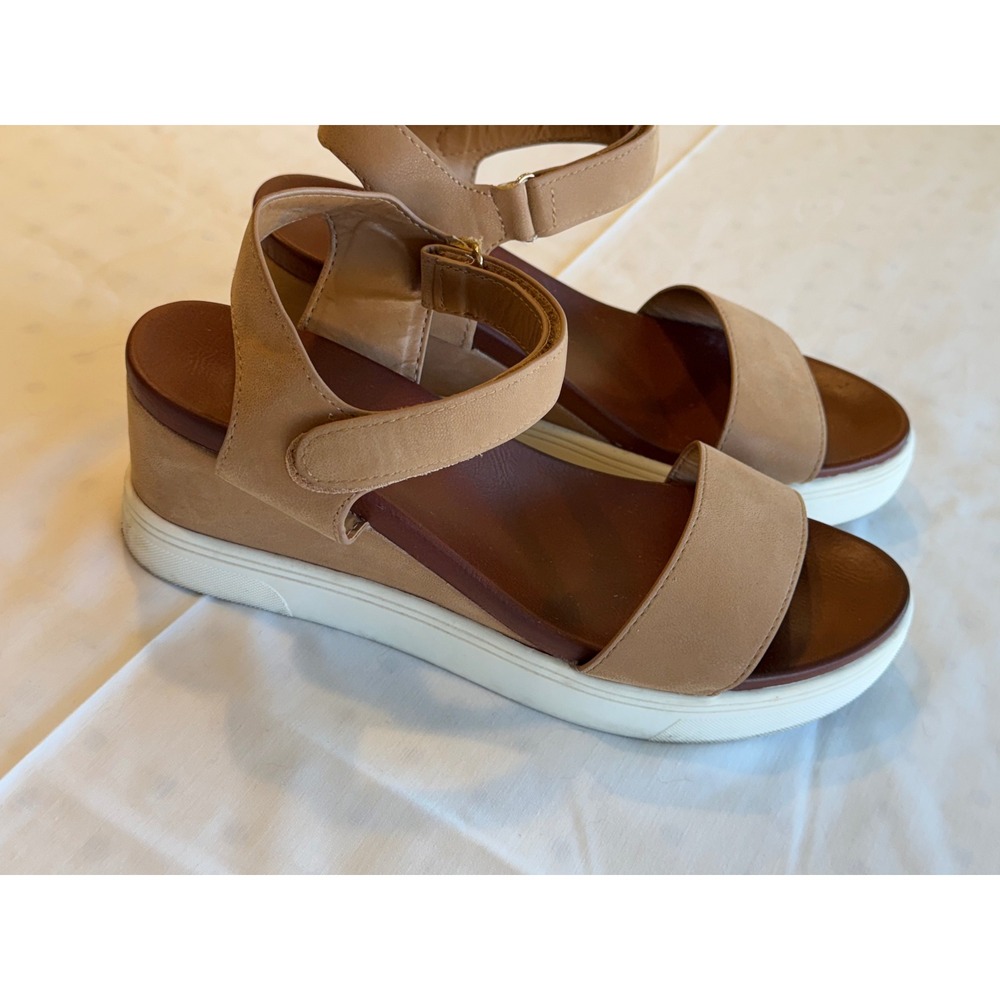 Bamboo Tan Faux Leather Platform Wedge Sandals Ankle‎ Strap Womens Size 10